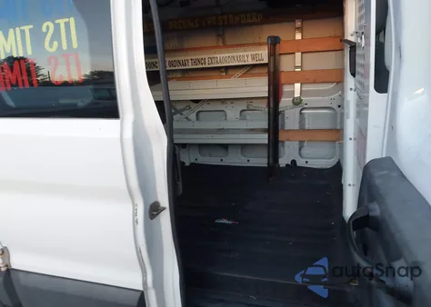 2015 Ford Transit-250 z USA, uszkodzony, nr VIN 1FTNR1ZM8FKB02568